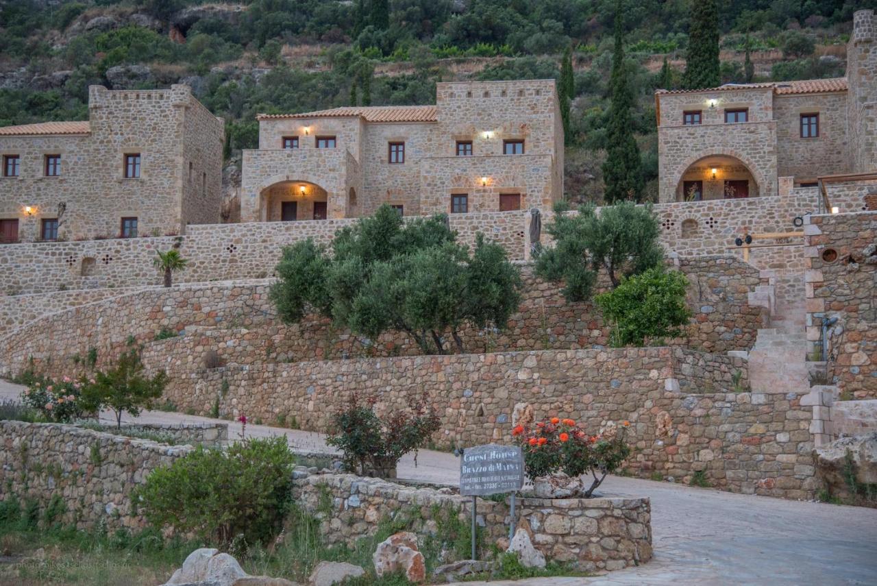 Brazzo Di Maina Hotel Oitilon Exterior photo