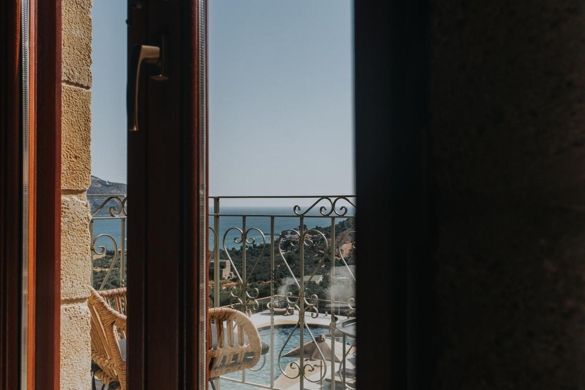 Brazzo Di Maina Hotel Oitilon Exterior photo